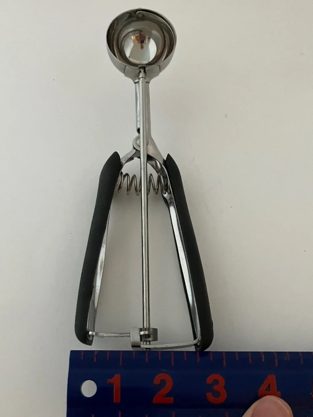 OXO 1189660 Good Grips Cookie Scoop, Medium 1 1/2 Tbsp, Stainless Steel MINT